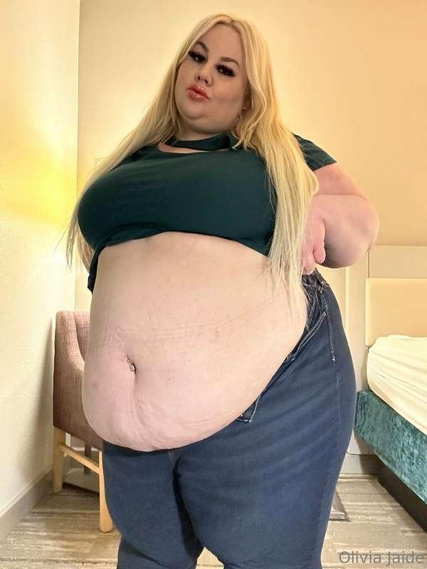 Could you help me with these jeans ?