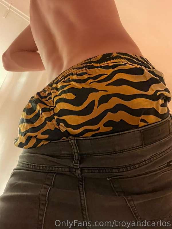 One of my favorite pieces, you have to get hard in this 🔥💦