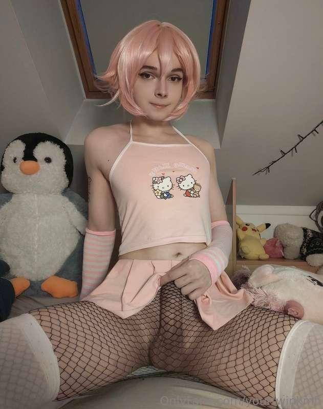 Hope you don't mind what I'm hiding under the skirt 🥰