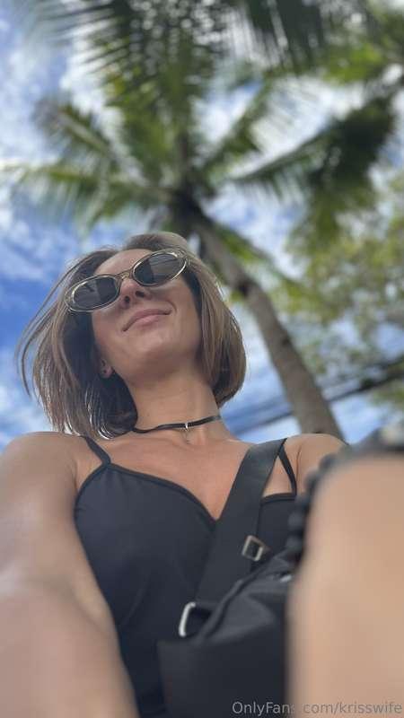 krisswife image #3