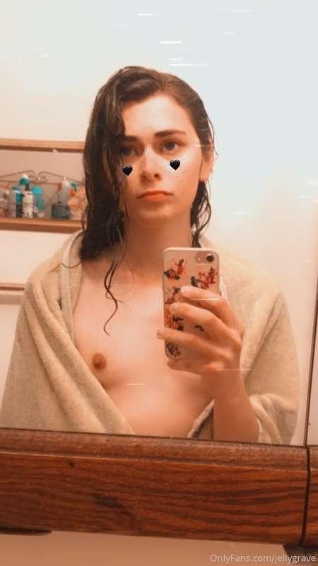 I just tried to film a shower vid for you guys but somehow, ..
