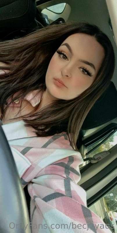 👻 Getting a lot of Snapchat requests. Get this post to hit i..