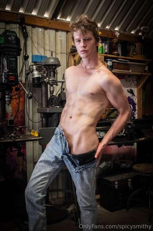 Mmm get in there 😏